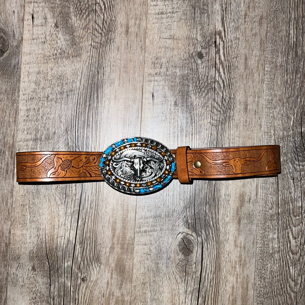 Cute concert belt with medium/large buckle